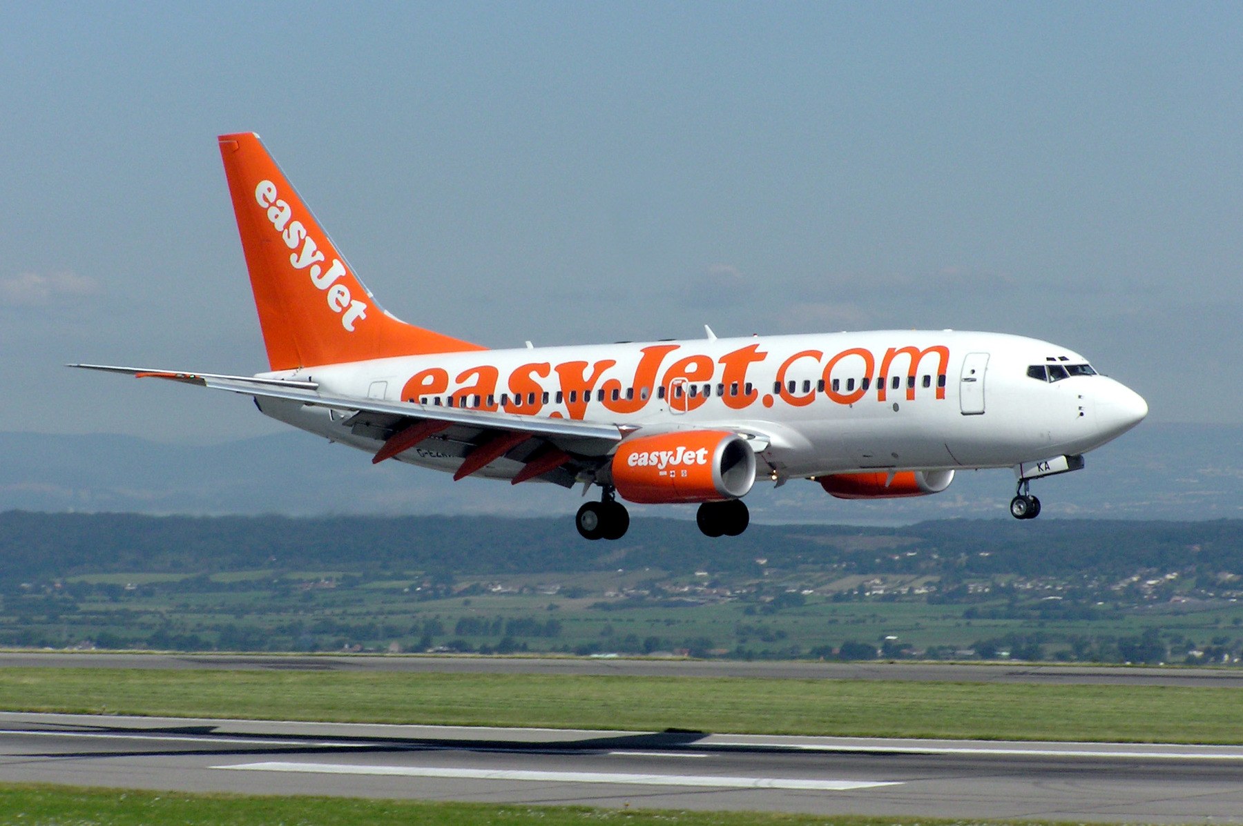 EasyJet criticised of misleading Gatwick passengers in their time of need