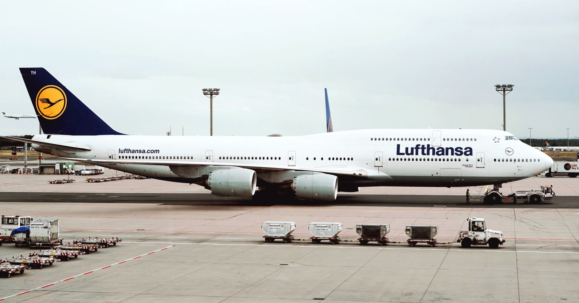 lufthansa Lufthansa plane