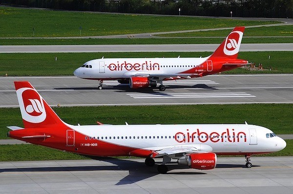 Aviones de Air Berlin en la pista de aterrizaje