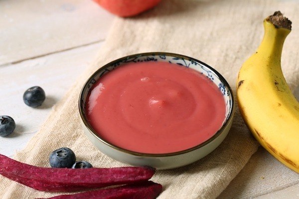 Baby food with banana and beets